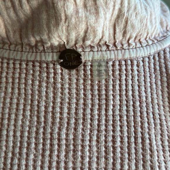 Free people one scout button up EUC - Picture 4 of 4